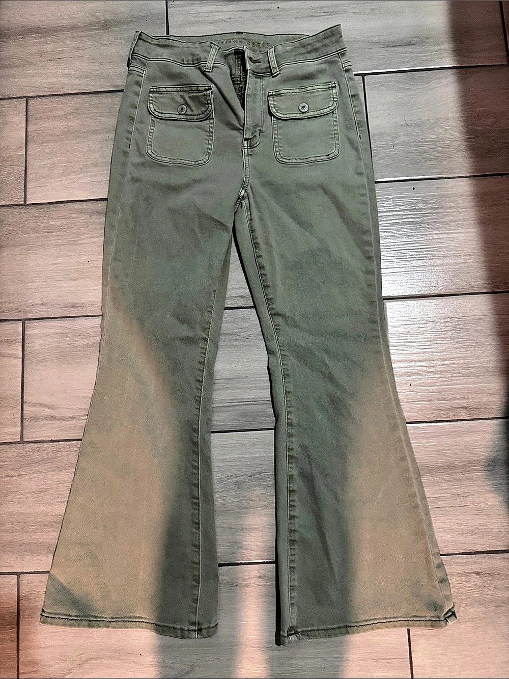 American Eagle Flare Jeans in Green Size 8 Short